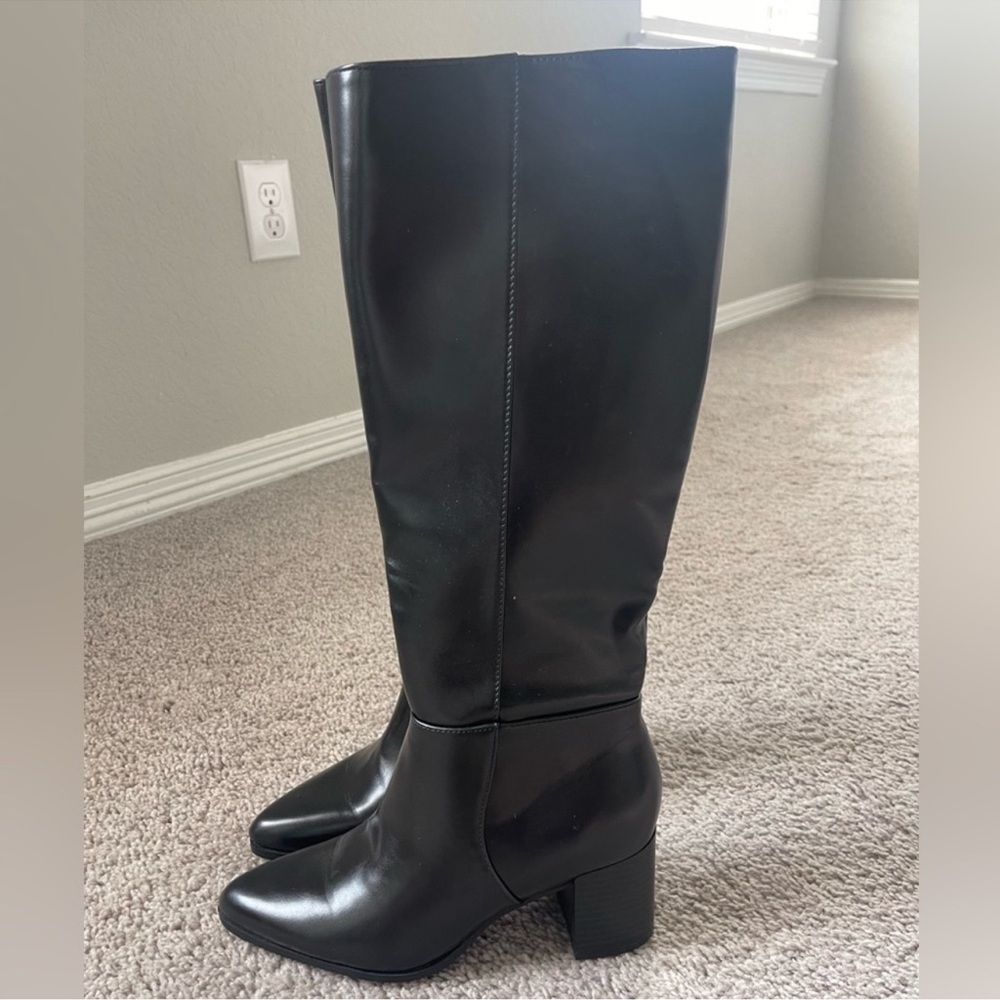 Kelly and Katie Lana Boot size 6.5